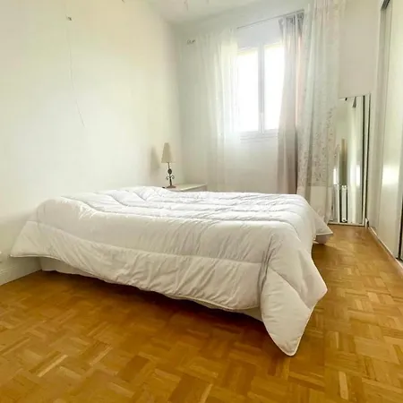 Apartment Bright Duplex - 360-degree View Of