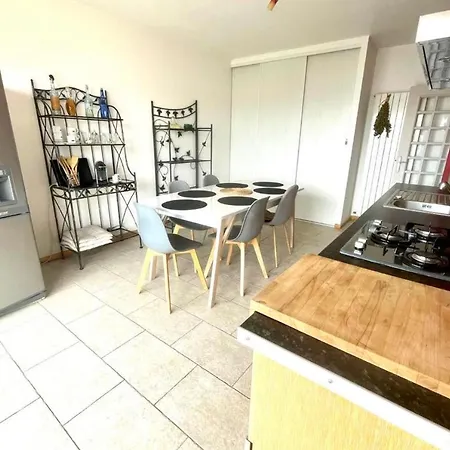 Bright Duplex - 360-degree View Of Apartment *