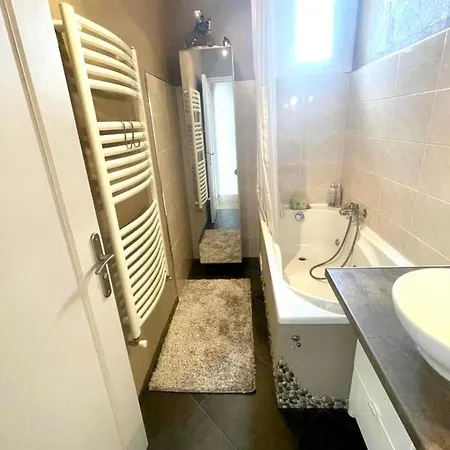 Apartment Bright Duplex - 360-degree View Of *