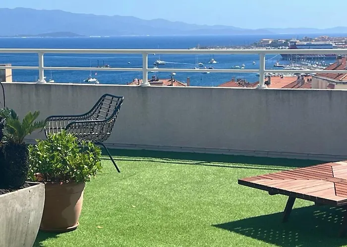 Bright Duplex - 360-degree View Of Ajaccio (Corsica)